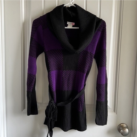 Body Central Purple & Black Sweater - Picture 1 of 3